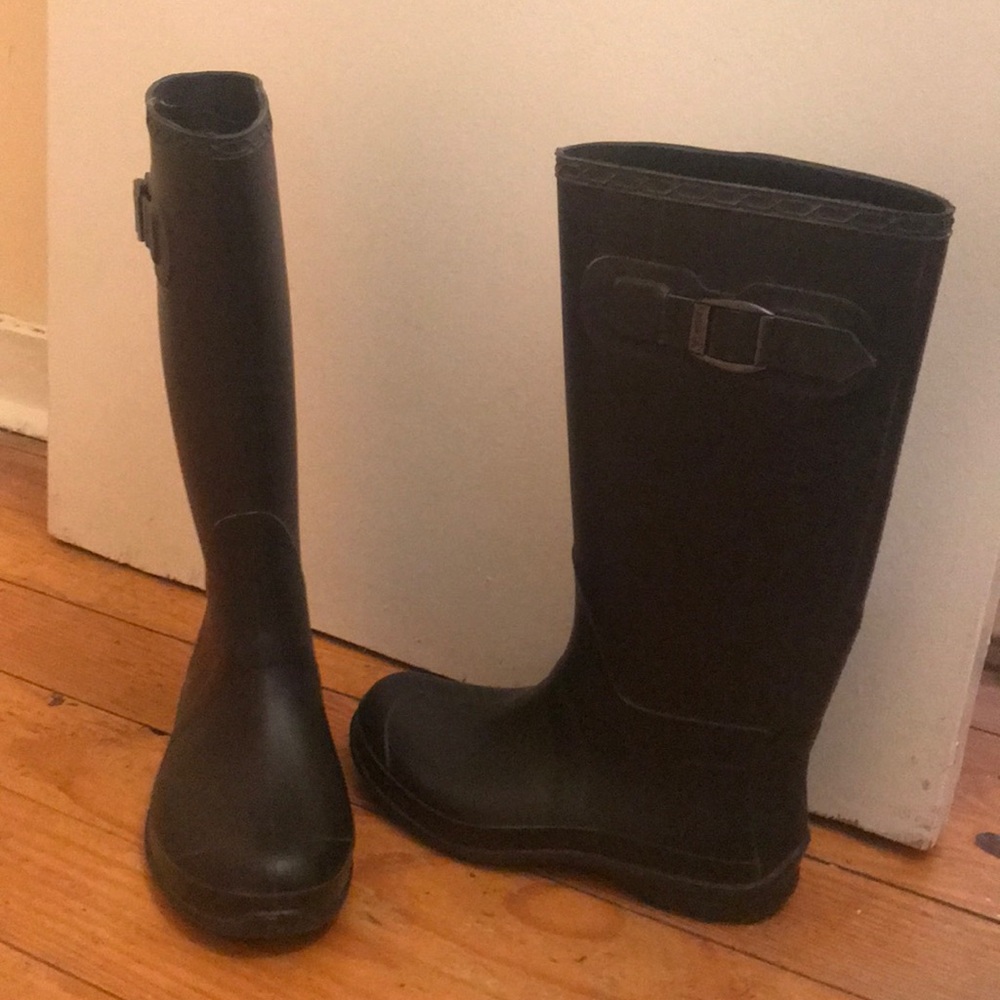 Rain boots